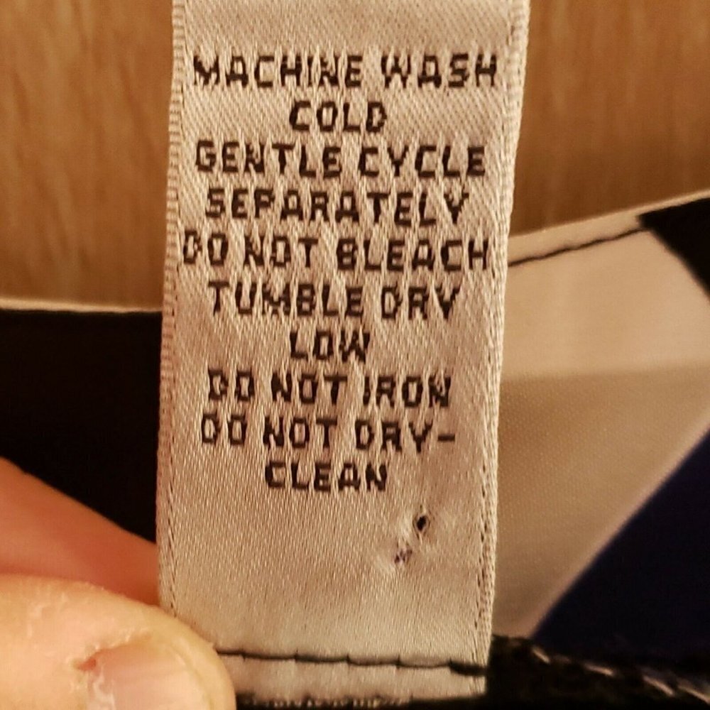 Chico's Travelers Womens Black Stretchy Top Geometric Neckline Large - Picture 6 of 6